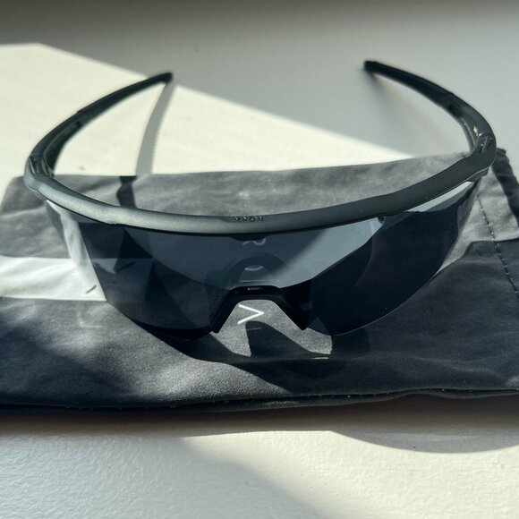 ROKA X TEN THOUSAND LMTD EDT TRI PERFORMANCE SUNGLASSES (POLARIZED) - Picture 4 of 7